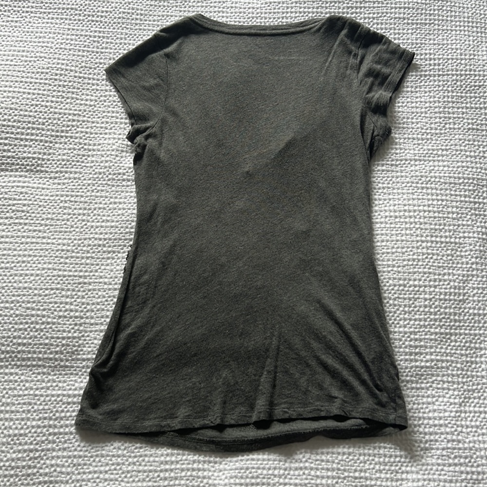Express Sequin Tee - Picture 4 of 4